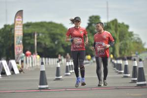 BIB: 0233
                            <button type="button" onclick="openModal(4950699)" class="btn btn-primary btn-sm float-right btn-popup" data-toggle="modal" data-target=".modal-high-quality">
                        <i class="fas fa-shopping-cart"></i> Add to Cart
                    </button>
                                            <button type="button" onclick="isThisMe(4950699, true)" class="btn btn-success btn-sm float-right btn-popup btn-isme hidden" data-toggle="tooltip" data-placement="bottom" title="นี่คือรูปของคุณใช่ไหม คลิกที่นี่เพื่อเอาเข้าอัลบั้ม">
                        <i class="fas fa-plus"></i> Add to album
                    </button>
                    <button type="button" onclick="isThisMe(4950699, false)" class="btn btn-warning btn-sm float-right btn-popup btn-isnotme hidden">
                        <i class="fas fa-ban"></i> Remove from album
                    </button>